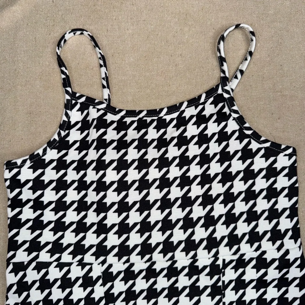 Between Girls Dress Size 12 Black White Houndstooth Sleeveless Shift Short
